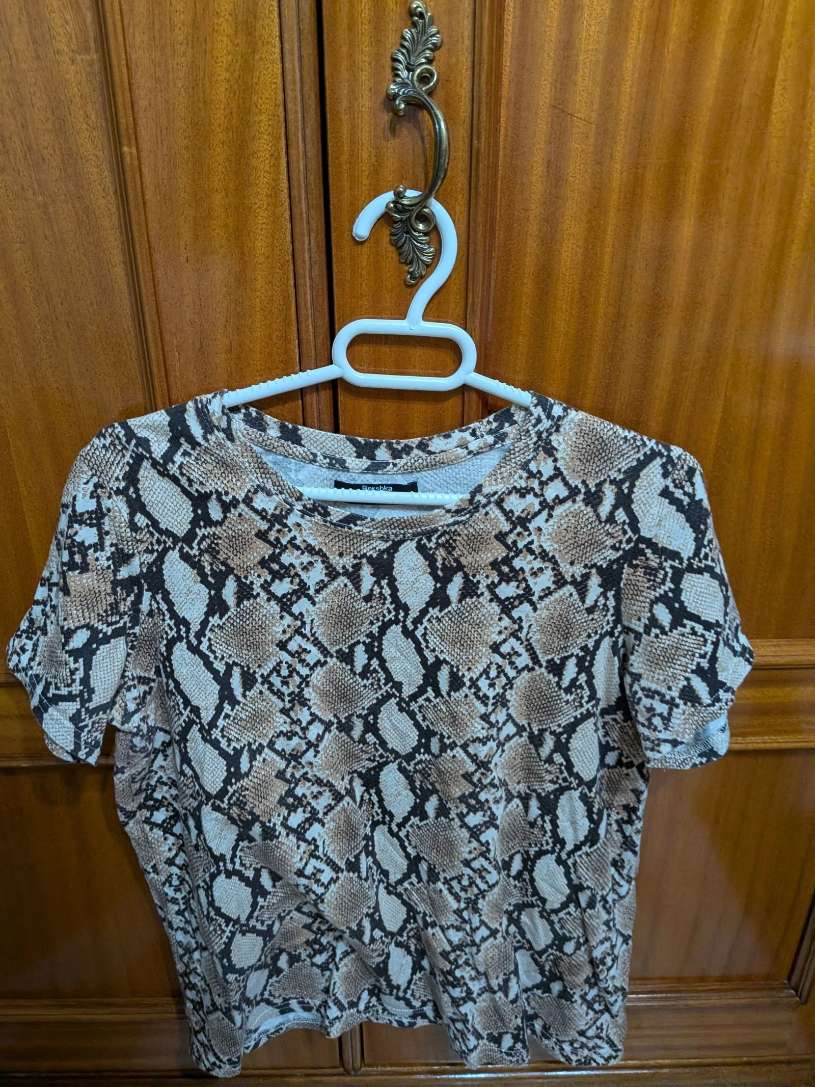 Camiseta de estampado de serpiente 